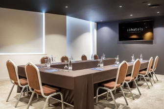 Hotel con sala de reuniones en Tortosa