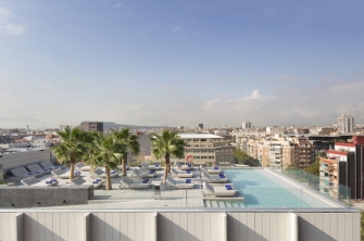 Hotel con piscina en Barcelona