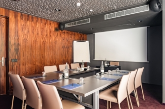 Hotel con sala de reuniones en Barcelona