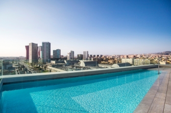 Hotel con piscina en Barcelona